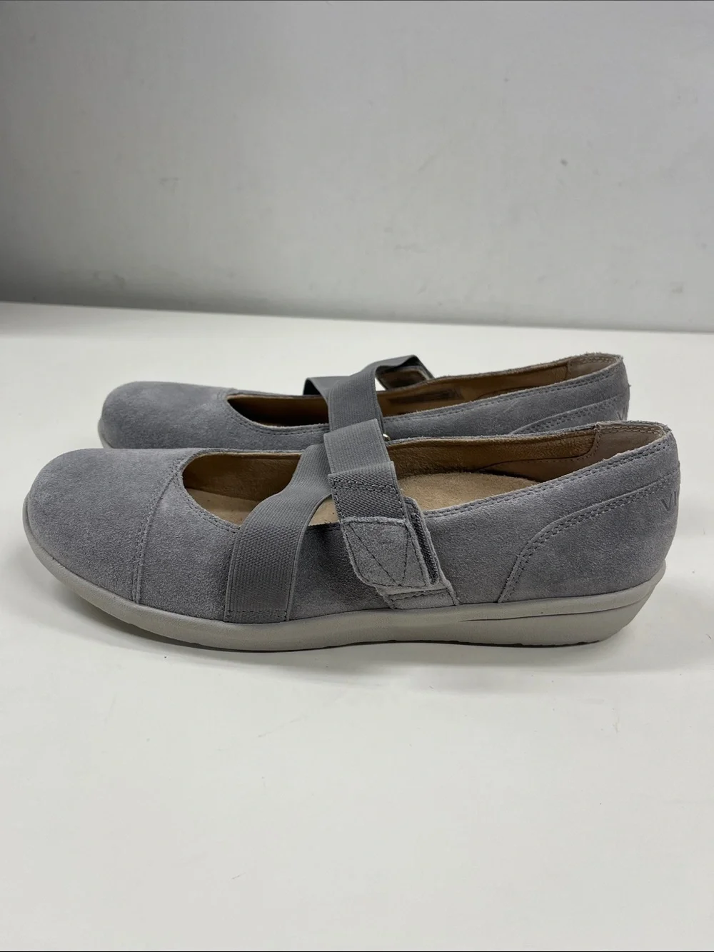 New Vionic Shelby Women's Gray Suede Mary Jane Slip-on Comfort Shoe Size 9.5